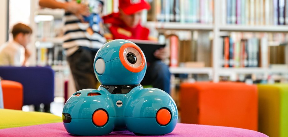 Dash-Roboter in der Stadtbibliothek