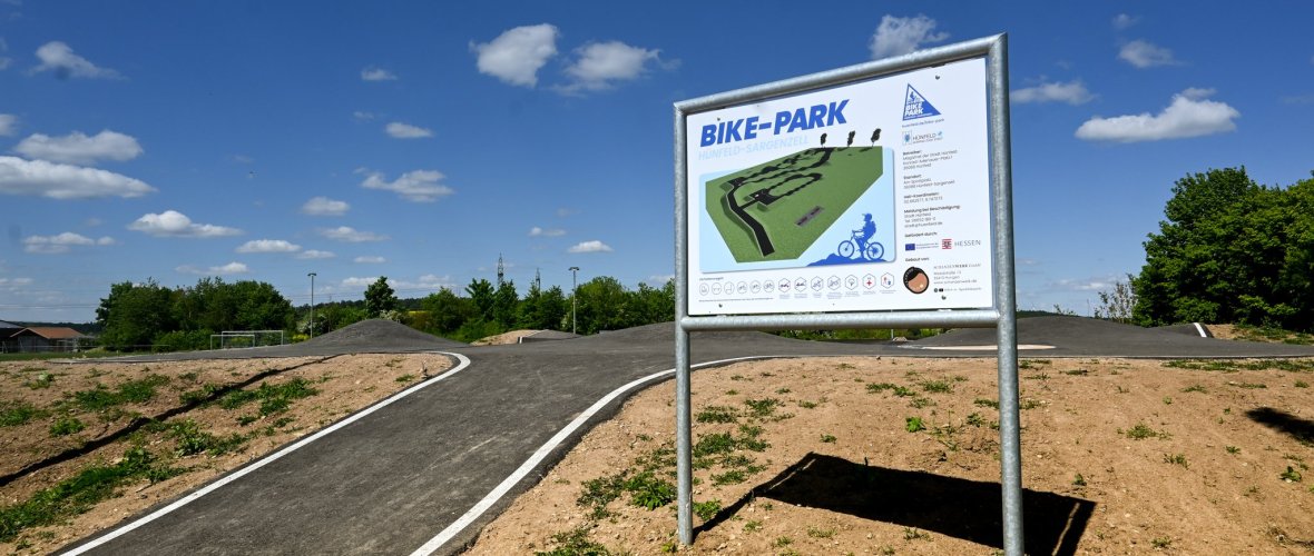 Schild am Eingang des Bike-Parks