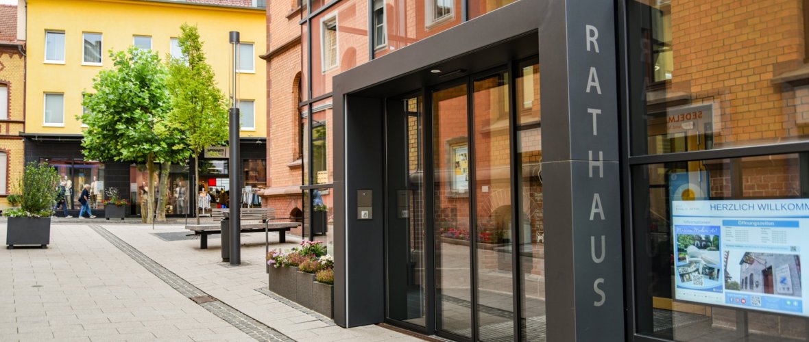 Haupteingang des Rathauses Hünfeld