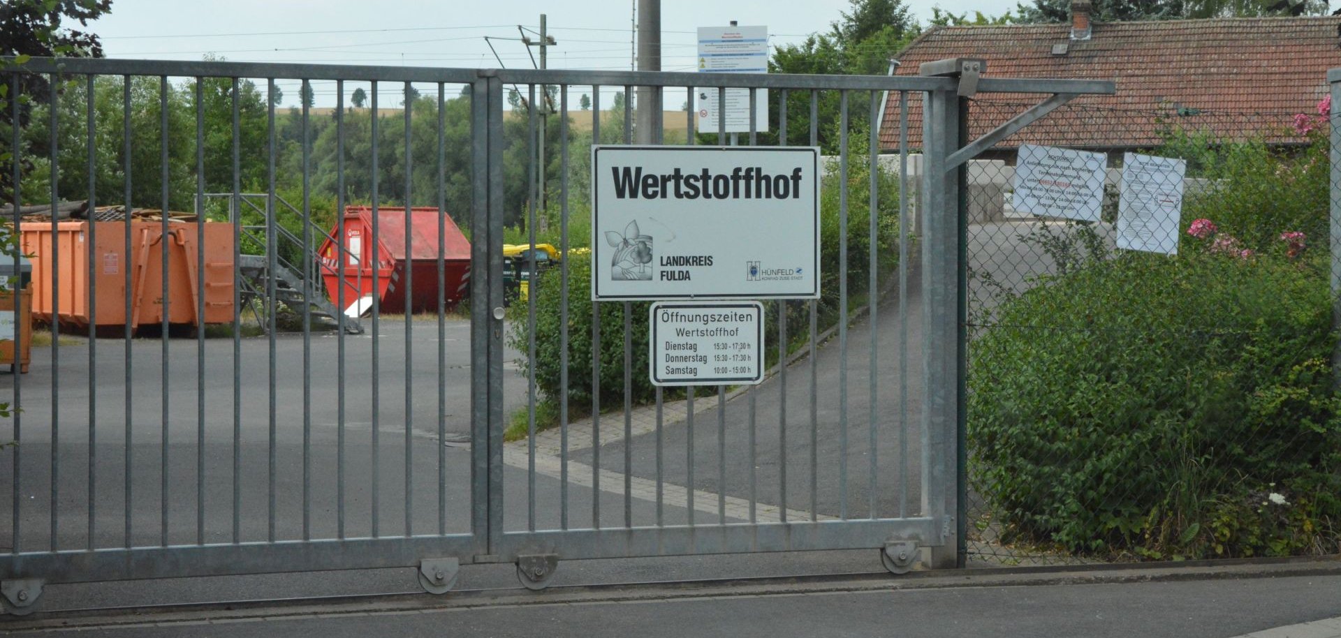 Eingangstor des Wertstoffhofs in Hünfeld