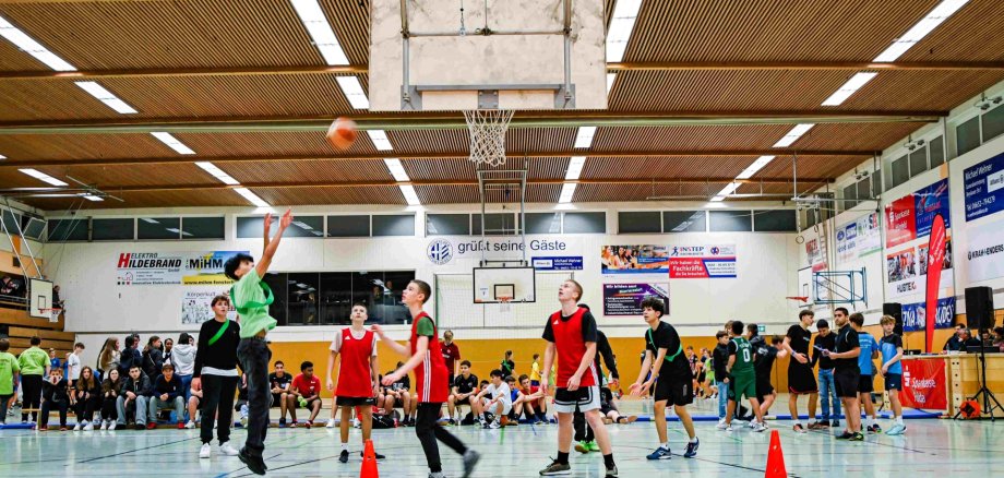 Spieler beim Nightstreetball in Sporthalle