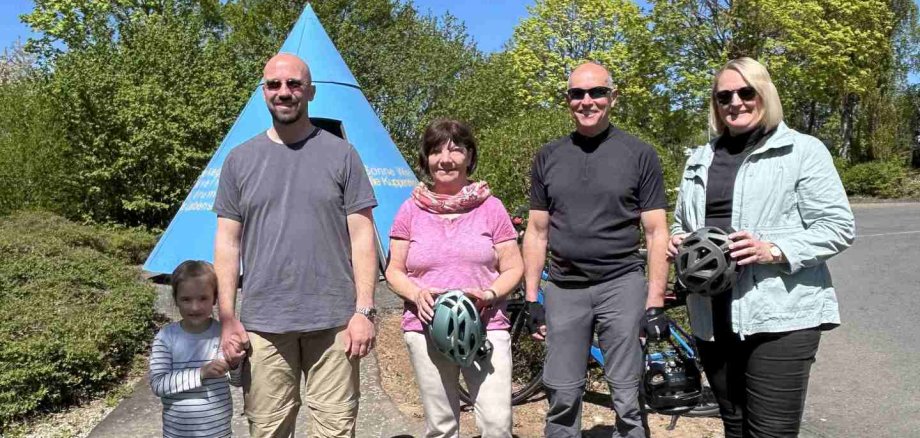 Dieter Hornung, Karin Grosch, Jürgen Hahn und Dana Hauke am Kegelspielradweg