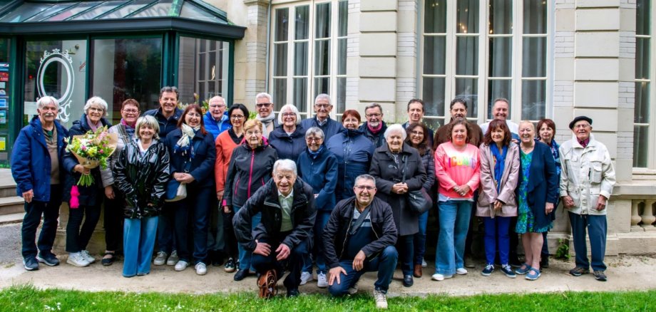 Gruppenbild Nachkommen ehemaliger französischer Kriegsgefangener