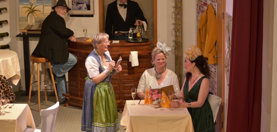 Theaterszene in der Alten Kirche