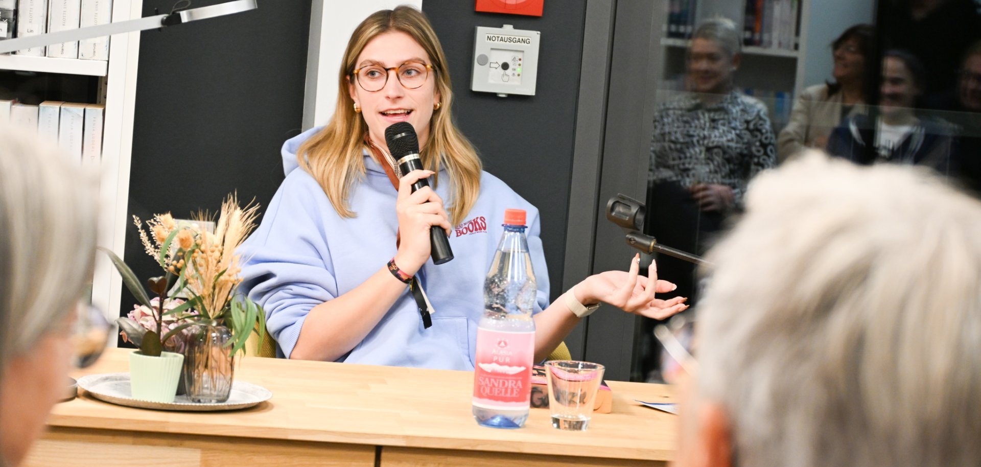 Josi Wismar bei Lesung